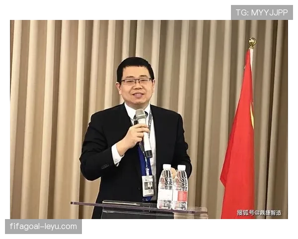 布鲁诺引领足球科技革新，智能系统驱动行业数字化转型